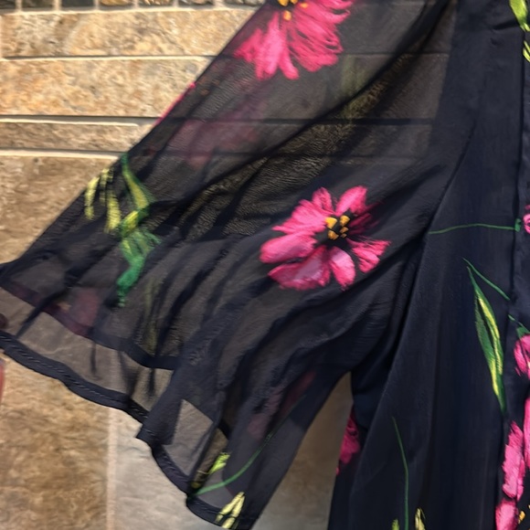 Sheer short sleeve Gibsonlook midi dress navy with pink floral pattern DKNY - Picture 2 of 3